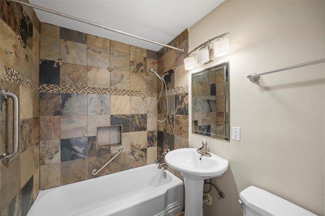 115 Marlin Avenue, Galveston, TX 77550