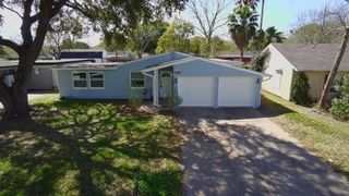 115 Marlin Avenue, Galveston, TX 77550