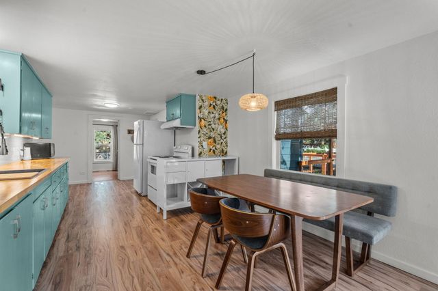 565 SE Woodland Boulevard, Bend, OR 97702