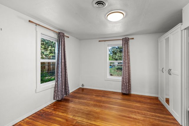565 SE Woodland Boulevard, Bend, OR 97702