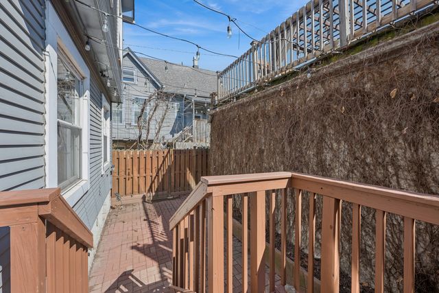 3239 N Kenmore Avenue 5, Chicago, IL 60657