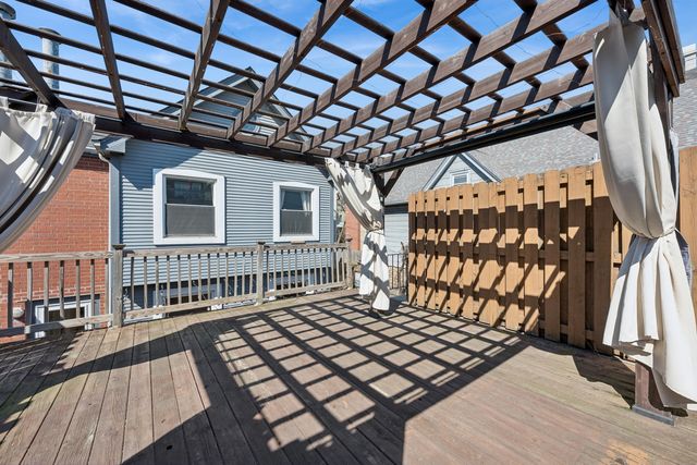 3239 N Kenmore Avenue 5, Chicago, IL 60657