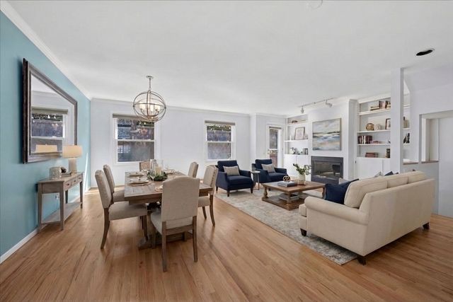 3239 N Kenmore Avenue 5, Chicago, IL 60657