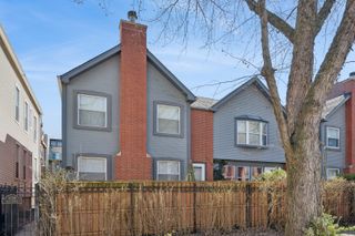 3239 N Kenmore Avenue 5, Chicago, IL 60657