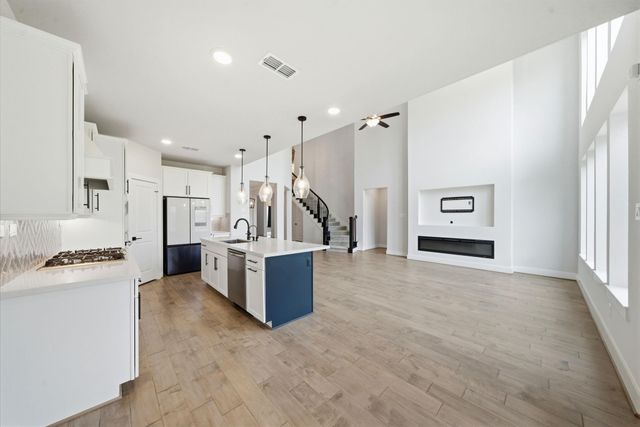 8815 Morning Glow Drive, Missouri City, TX 77459