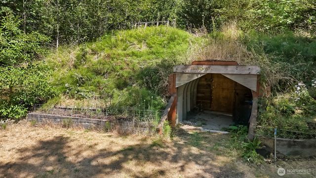 14831 Rainier View Drive SE, Yelm, WA 98597