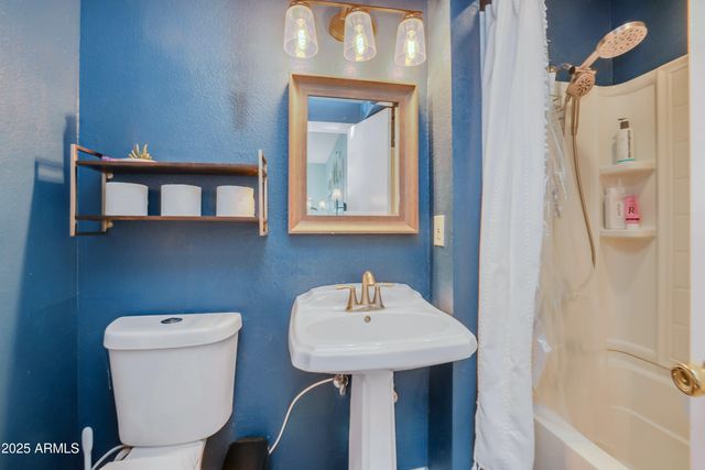 1700 W PAMPA Avenue, Mesa, AZ 85202