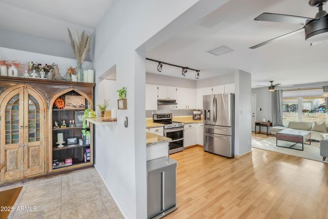 1700 W PAMPA Avenue, Mesa, AZ 85202