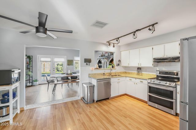 1700 W PAMPA Avenue, Mesa, AZ 85202