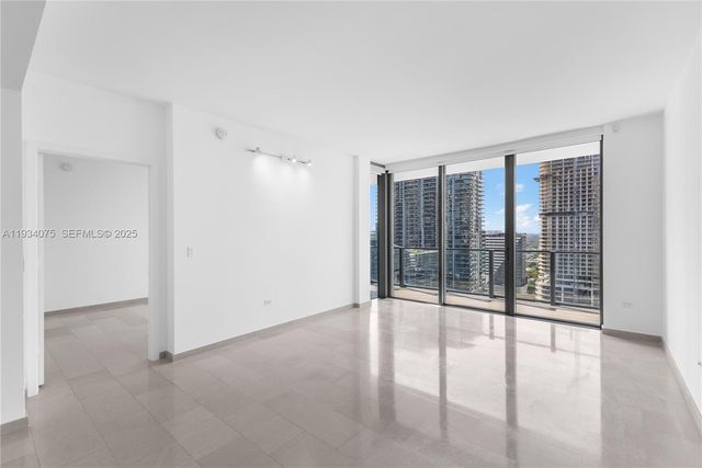 68 SE 6th St 2006, Miami, FL 33131