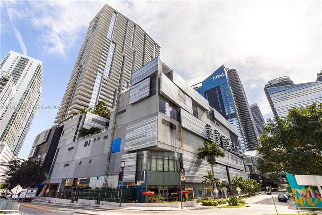 68 SE 6th St 2006, Miami, FL 33131