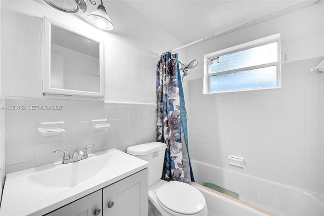 6629 Sheridan St, Hollywood, FL 33024