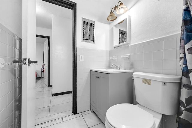 6629 Sheridan St, Hollywood, FL 33024