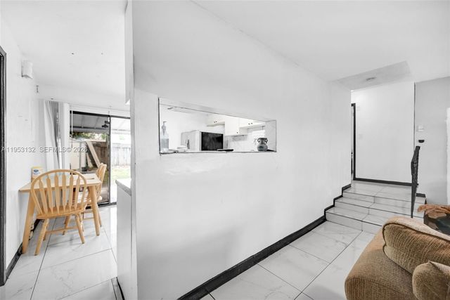 6629 Sheridan St, Hollywood, FL 33024