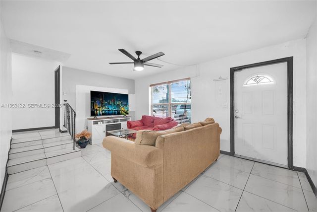 6629 Sheridan St, Hollywood, FL 33024