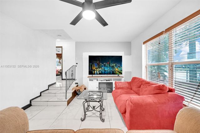 6629 Sheridan St, Hollywood, FL 33024