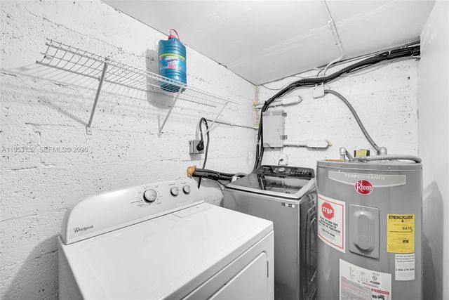 6629 Sheridan St, Hollywood, FL 33024