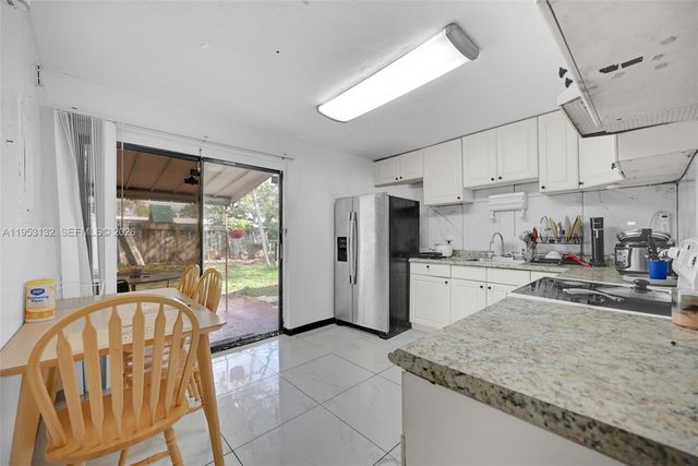 6629 Sheridan St, Hollywood, FL 33024