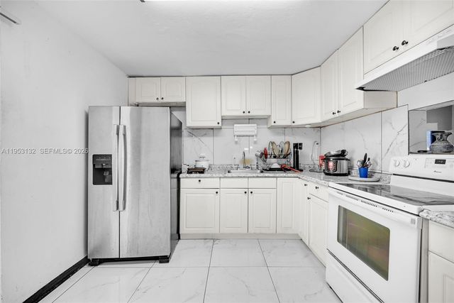 6629 Sheridan St, Hollywood, FL 33024