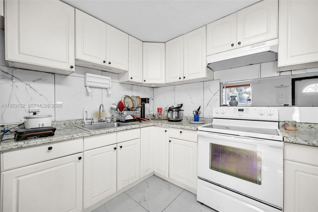 6629 Sheridan St, Hollywood, FL 33024