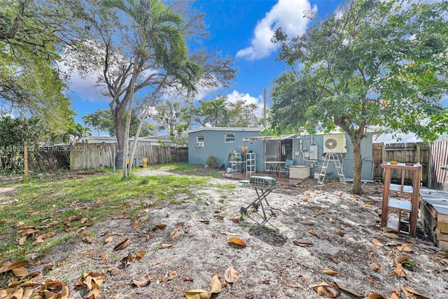 6629 Sheridan St, Hollywood, FL 33024