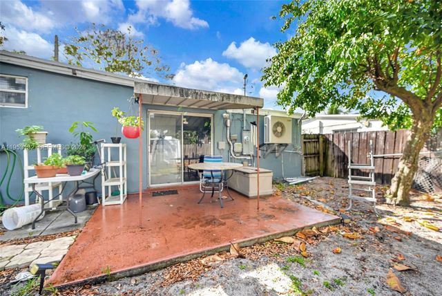6629 Sheridan St, Hollywood, FL 33024