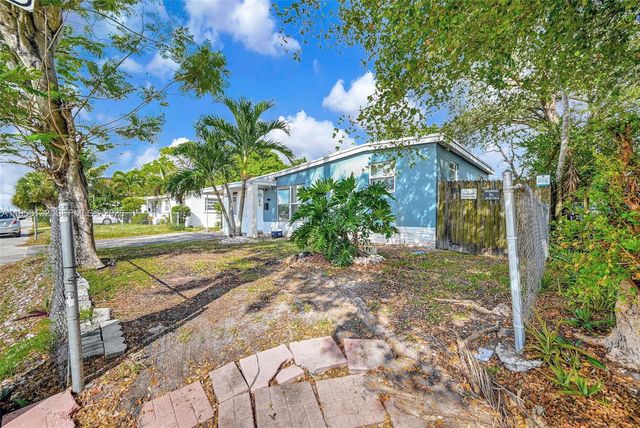 6629 Sheridan St, Hollywood, FL 33024