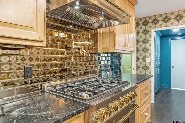 606 Tremont St, Tyler, TX 75701