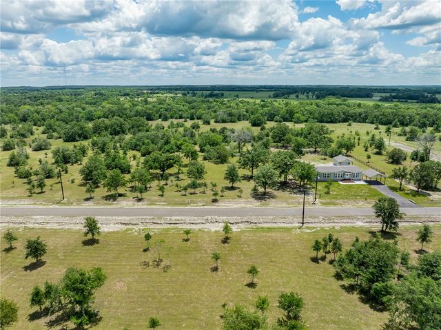 6724 Atakapan Trail, Bedias, TX 77831