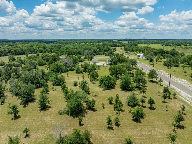 6724 Atakapan Trail, Bedias, TX 77831