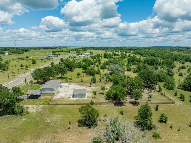 6724 Atakapan Trail, Bedias, TX 77831