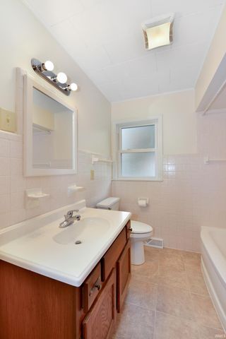 2121 N 24th Street, Lafayette, IN 47904