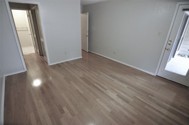 7205 Waldon DR L204, Austin, TX 78750