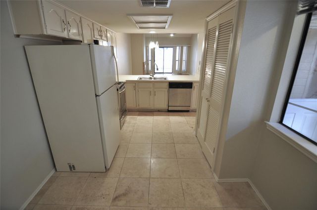 7205 Waldon DR L204, Austin, TX 78750