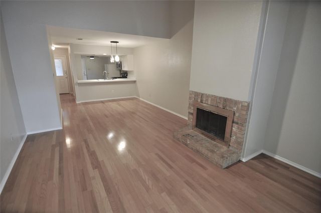 7205 Waldon DR L204, Austin, TX 78750