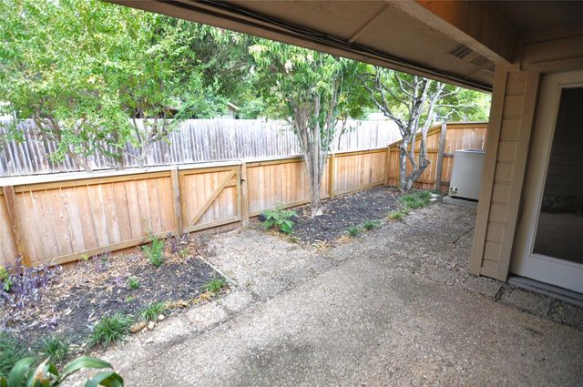 7205 Waldon DR L204, Austin, TX 78750