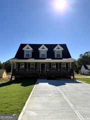 210 Charlotte Circle, Statham, GA 30666