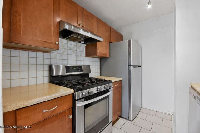 804 Ivy Court, Jackson, NJ 08527