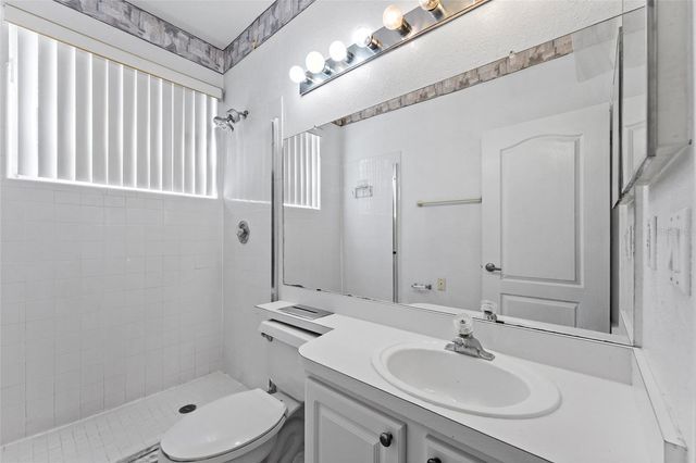 603 ARBOR LAKE LN, Tampa, FL 33602