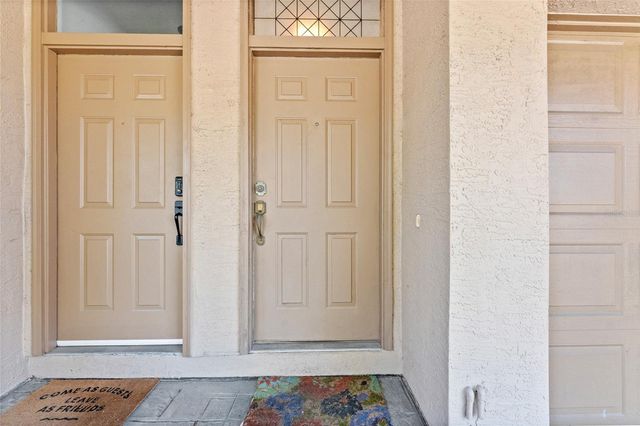 603 ARBOR LAKE LN, Tampa, FL 33602