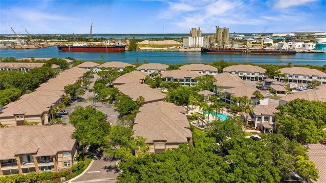 603 ARBOR LAKE LN, Tampa, FL 33602