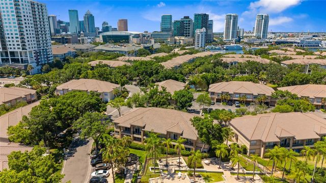 603 ARBOR LAKE LN, Tampa, FL 33602