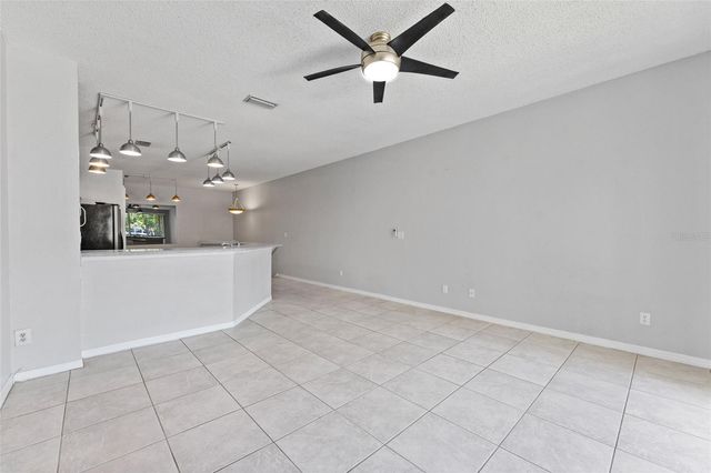 603 ARBOR LAKE LN, Tampa, FL 33602