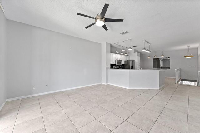 603 ARBOR LAKE LN, Tampa, FL 33602