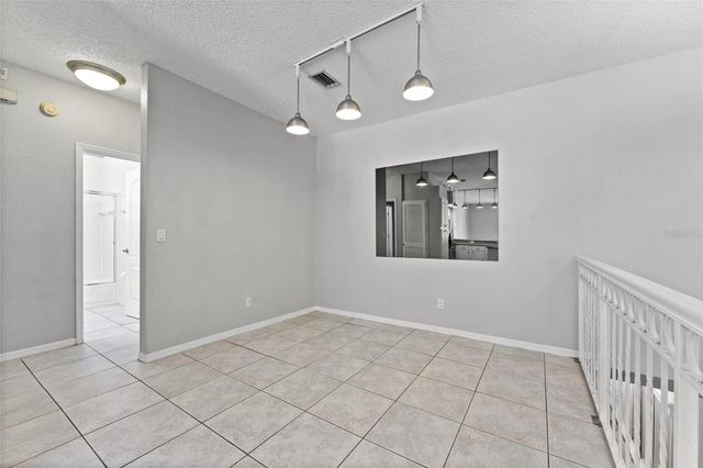 603 ARBOR LAKE LN, Tampa, FL 33602