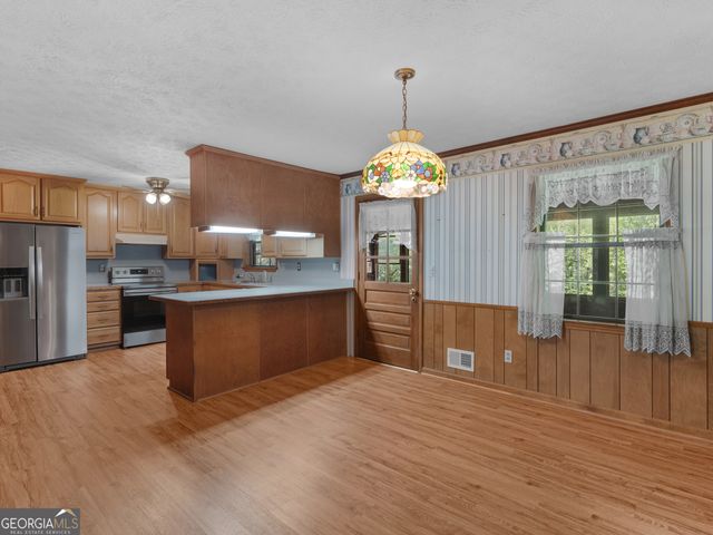 125 Valley Hill Road, Stockbridge, GA 30281