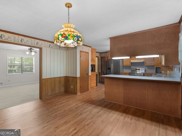 125 Valley Hill Road, Stockbridge, GA 30281