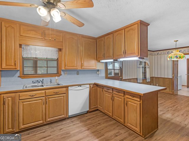 125 Valley Hill Road, Stockbridge, GA 30281