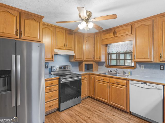 125 Valley Hill Road, Stockbridge, GA 30281