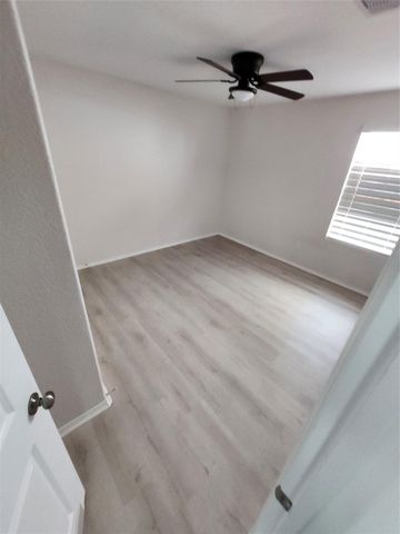 18419 Cobalt Cove Ln, Hockley, TX 77447